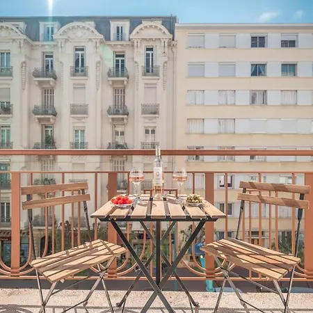 Le Coq Edouard Vii - Parking - Proche